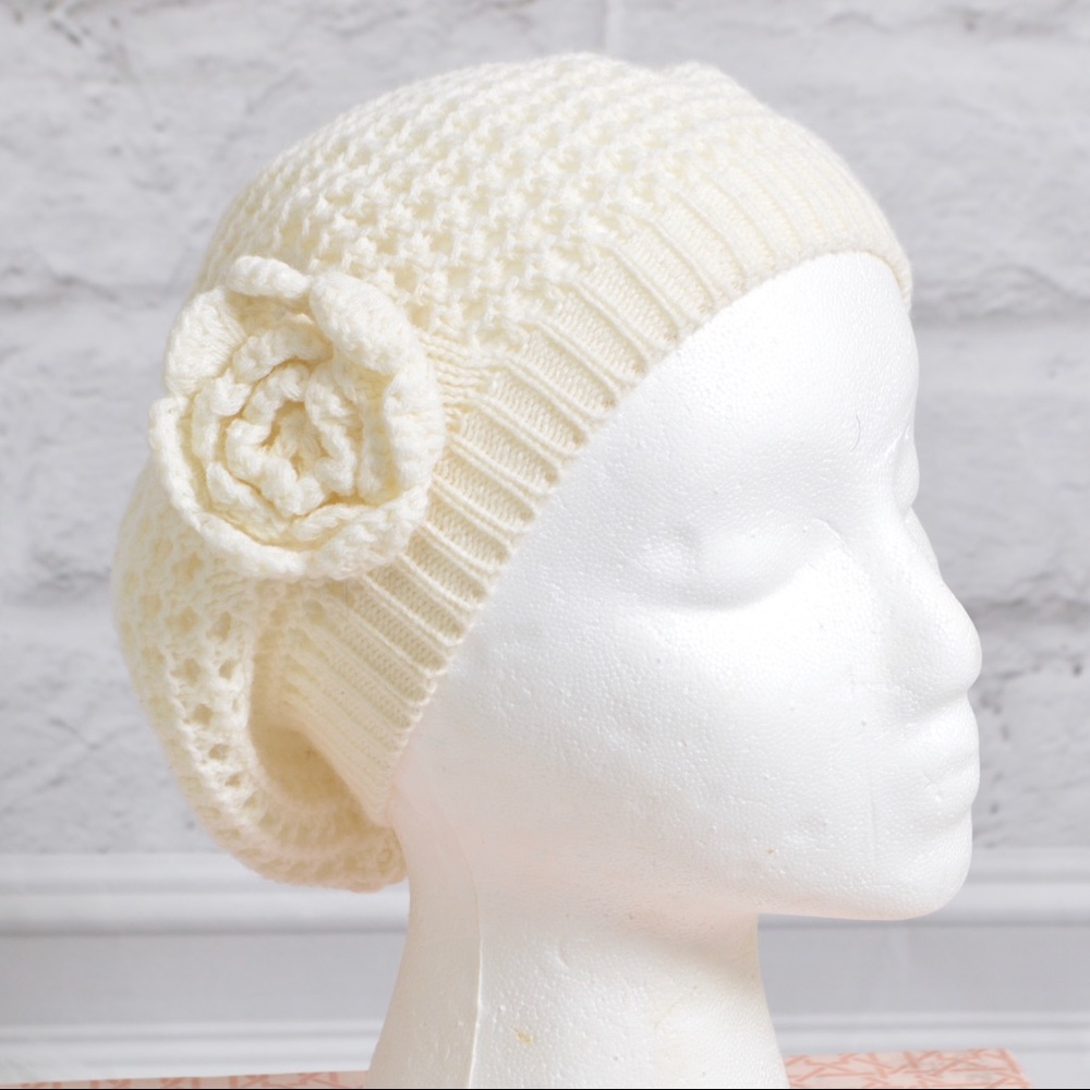 White bonnet